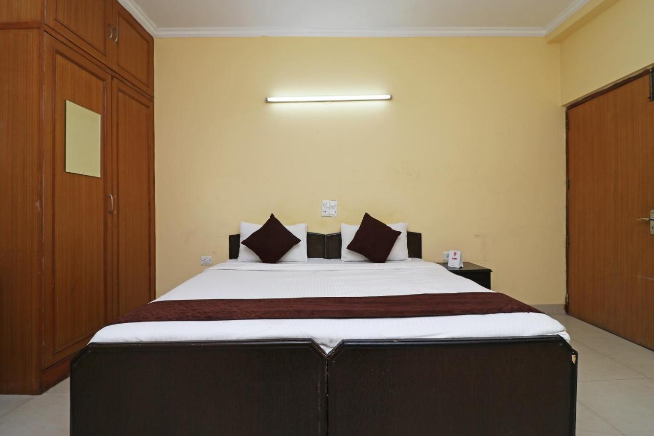 Oyo 6608 Sector 56 Hotel Badshahpur ภายนอก รูปภาพ
