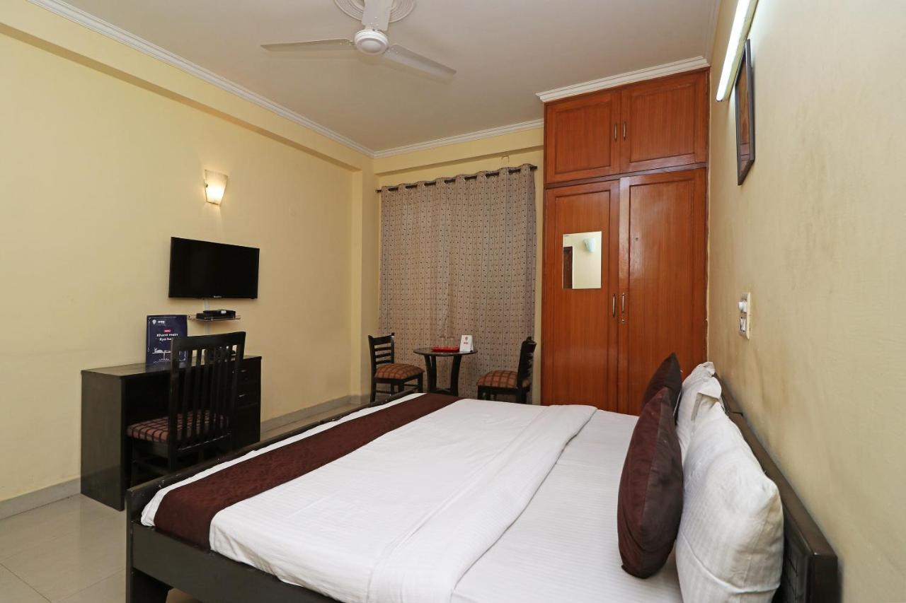 Oyo 6608 Sector 56 Hotel Badshahpur ภายนอก รูปภาพ