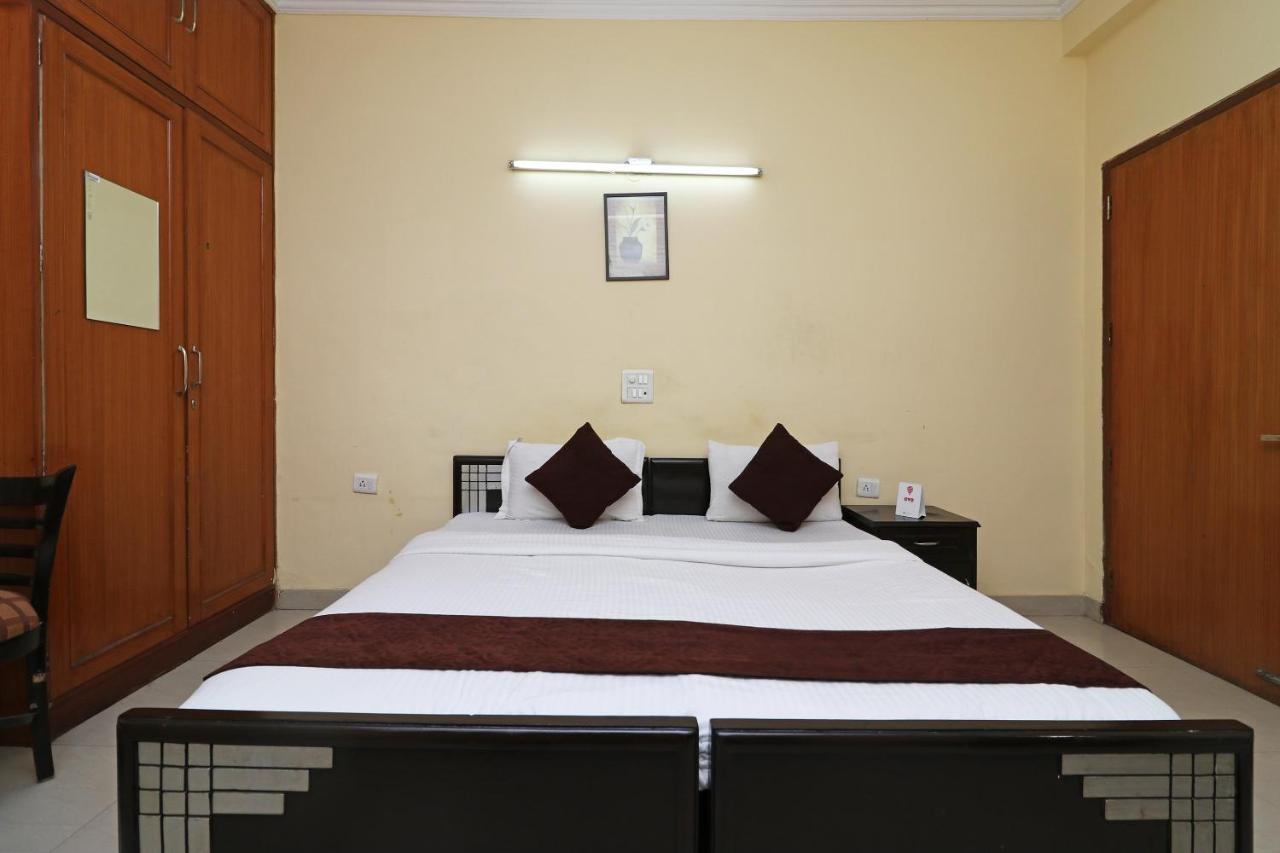 Oyo 6608 Sector 56 Hotel Badshahpur ภายนอก รูปภาพ